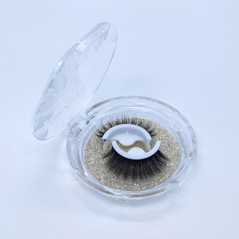 Samolepiace umelé mihalnice Wispy Riasy with Diamond Box